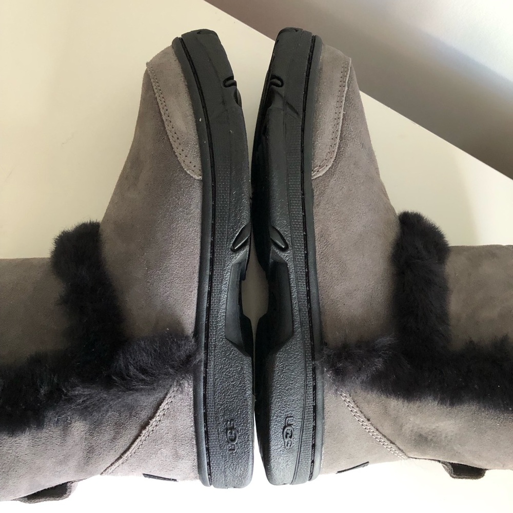 NEW UGG Women Sz 7 Sunburst Mini Genuine Shearling Bootie Grey - Picture 5 of 9